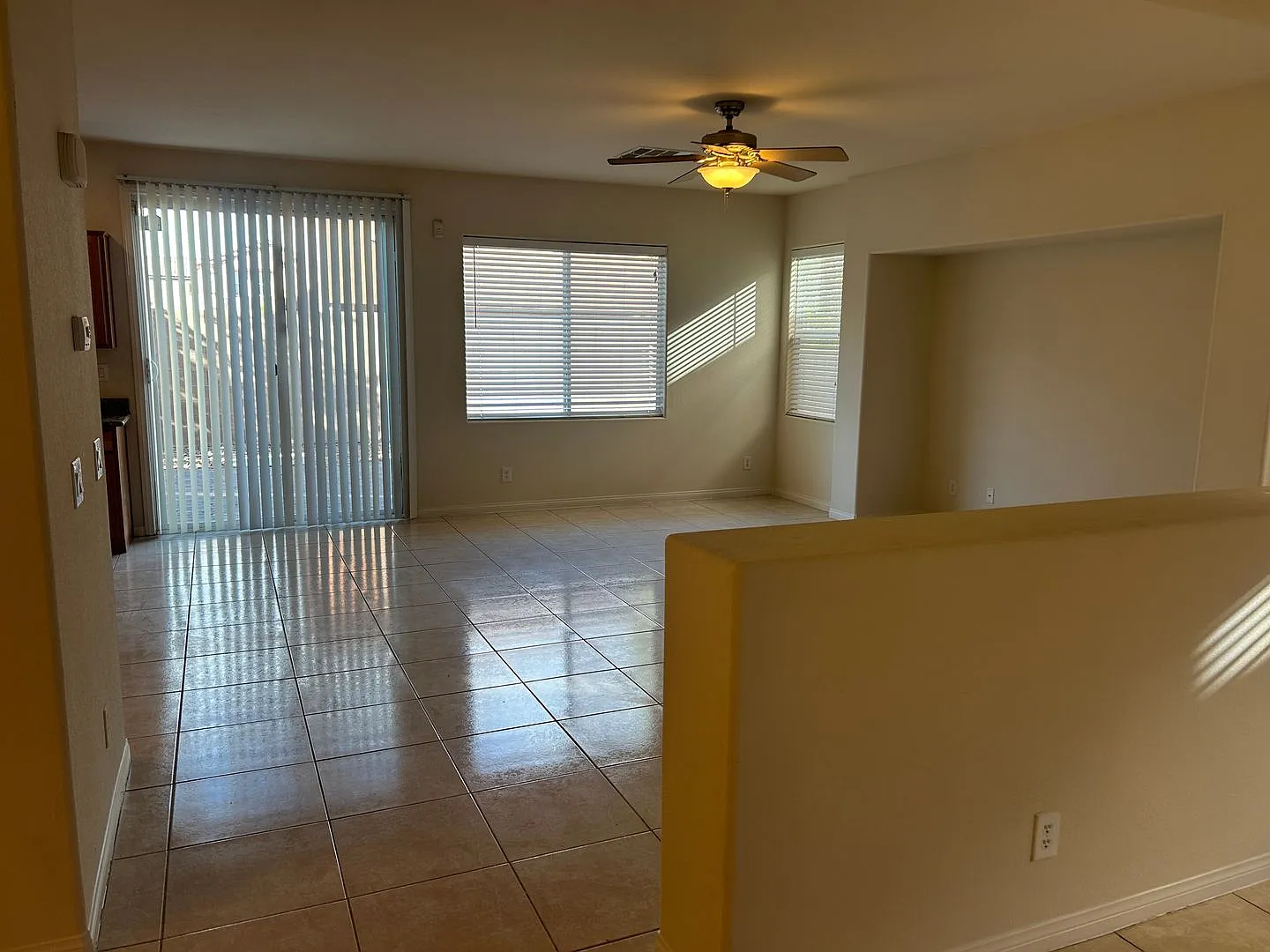 4 Bedroom home in Rhodes Ranch — Photo 3