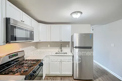 2308 Jefferson St Photo 1