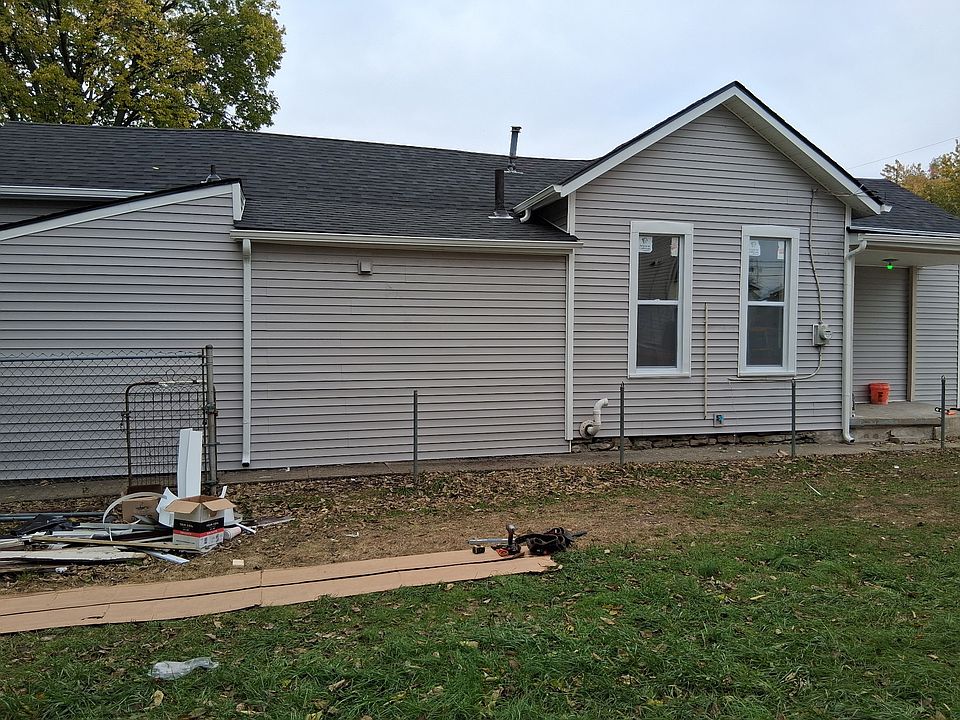 2nd image of 1528 Chapel St