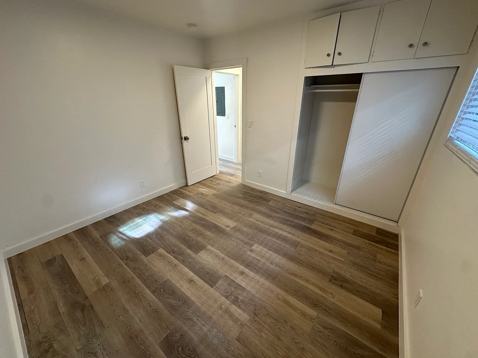 2 bed, $3,575 — Photo 4