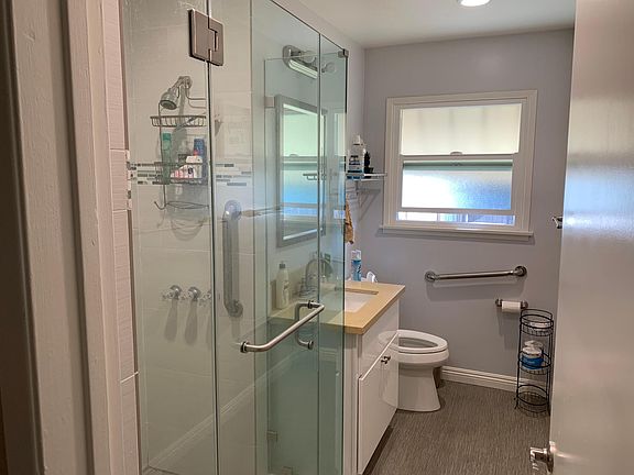 4th image of 1003 S Craig Dr
