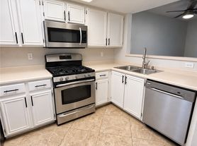8070 W Russell Rd, Las Vegas, NV