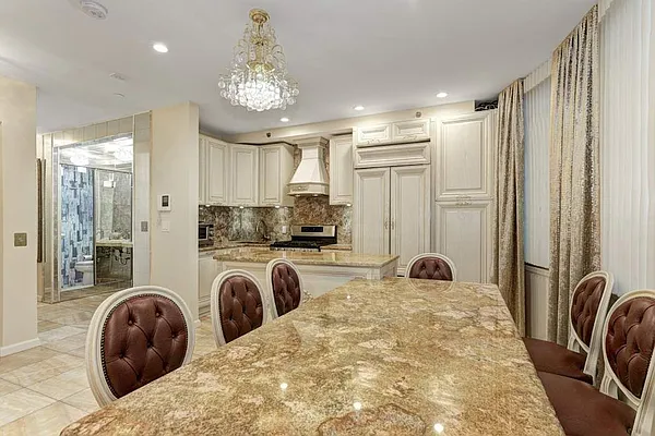 Rented by Douglas Elliman | media 23