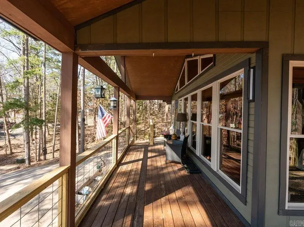 104 Lakeview Dr, Fairfield Bay, AR 72088