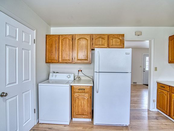 4th image of 325 27th St