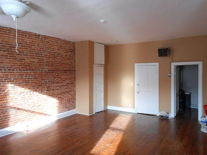1517 Park Ave — Photo 3