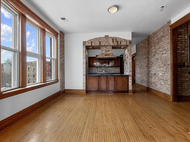3401 W Armitage Ave #2 — Photo 3