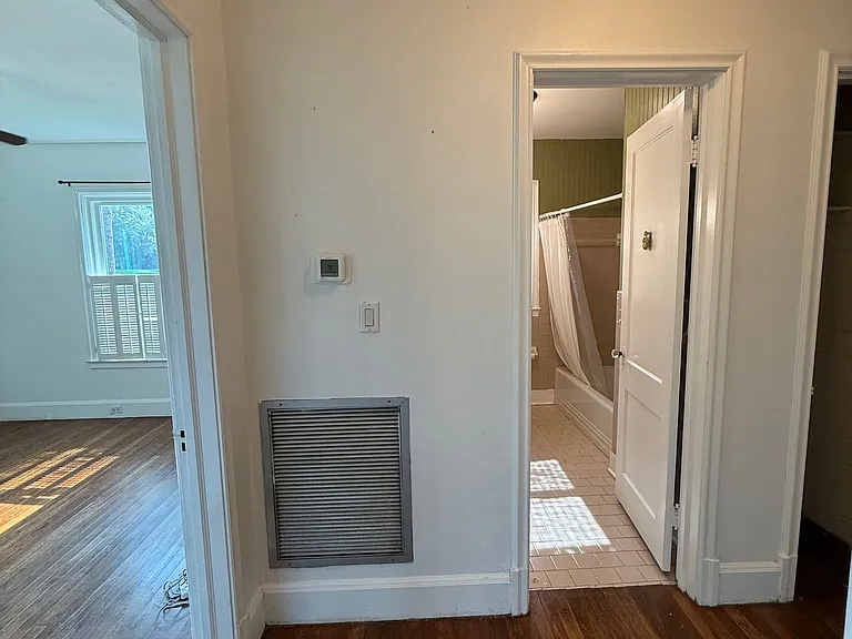 718 E 15th Ave — Photo 21