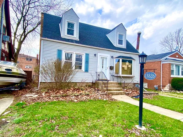 13826 S Dearborn St, Riverdale, IL 60827