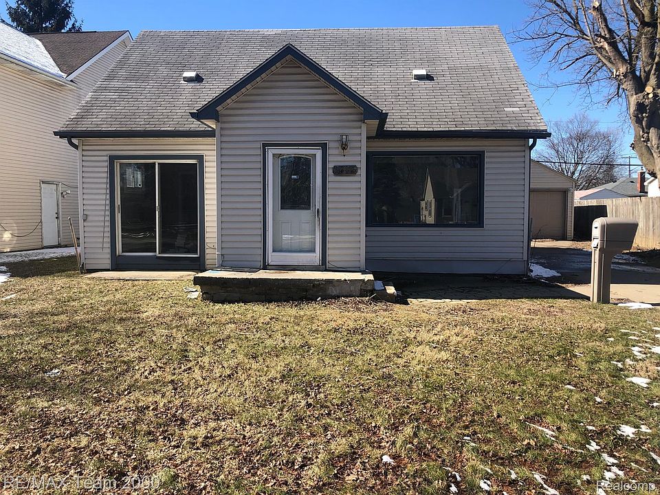 1st image of 8305 Fenton Ave