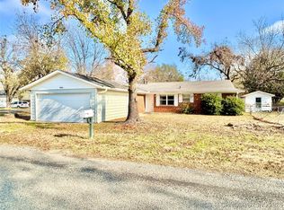 1006 NW 6th St, Stigler, OK 74462
