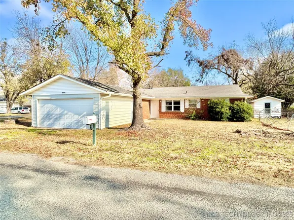 1006 NW 6th St, Stigler, OK 74462