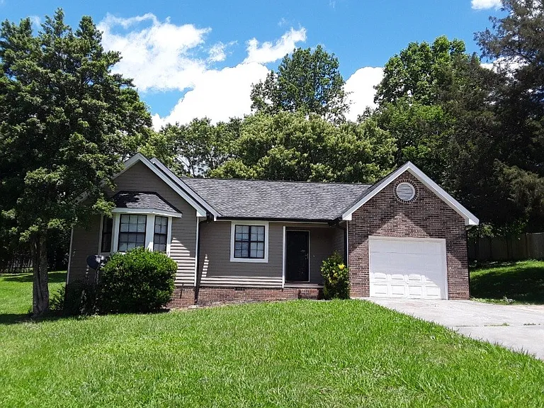 149 Windtrace Dr NW — Photo 1