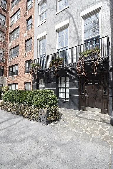 47 W 12th St #1 — Photo 11