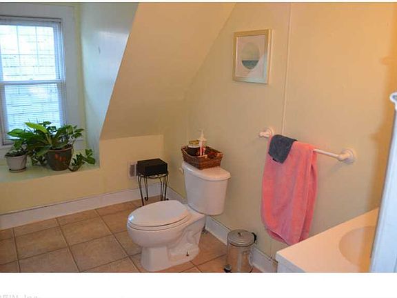 3rd image of 723 Graydon Ave