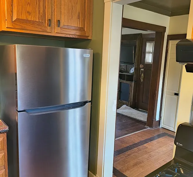 272 Dixon Ave — Photo 9