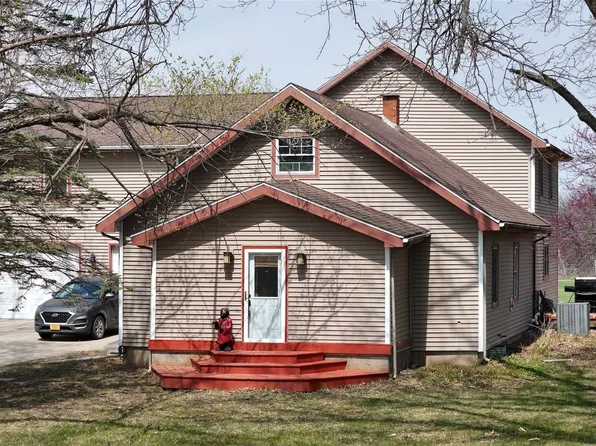 999 McGregor Dr, Knoxville, IA 50138