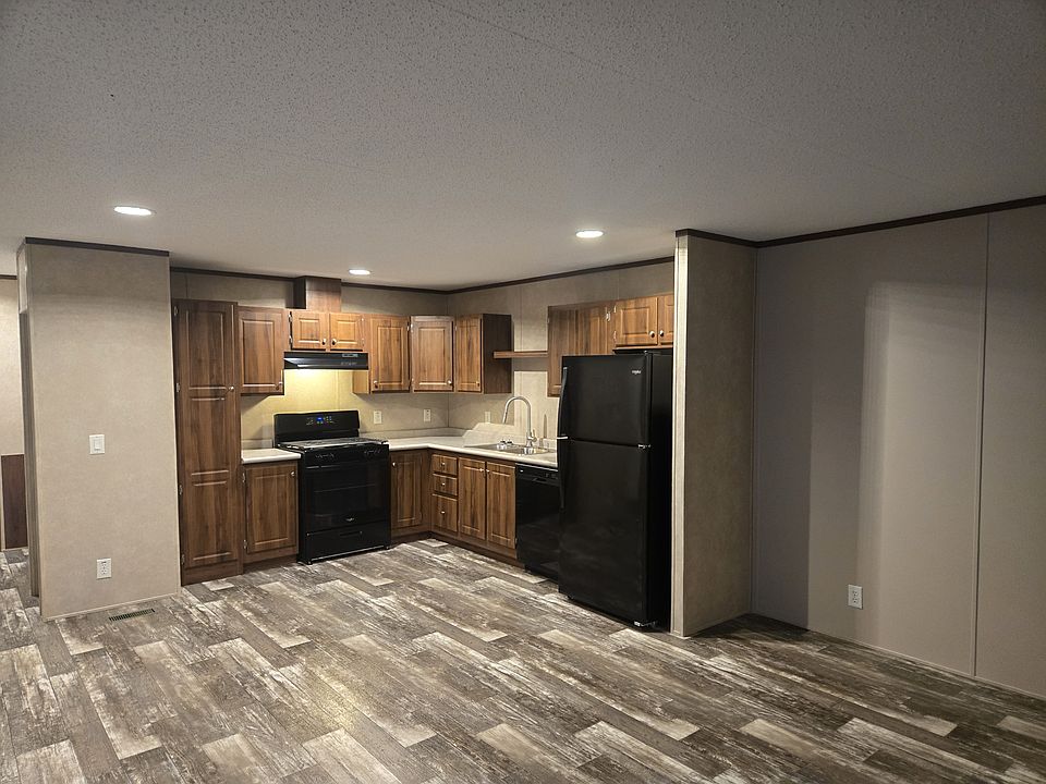 1st image of 225 Tamara Ln