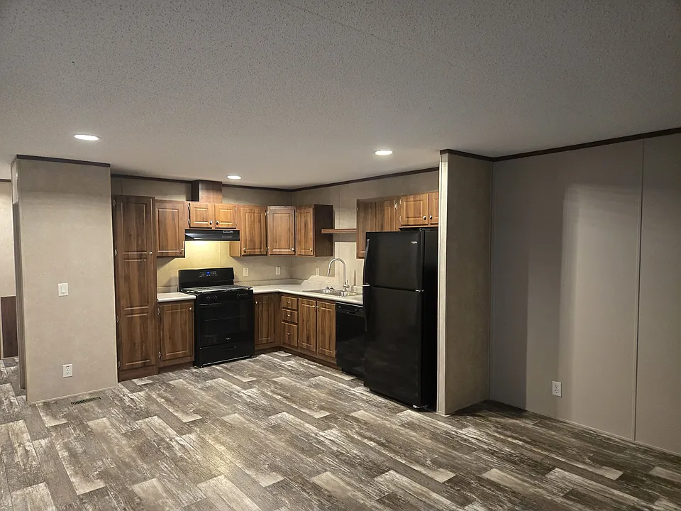 225 Tamara Ln