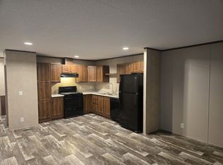 225 Tamara Ln, Pendleton, IN 46064
