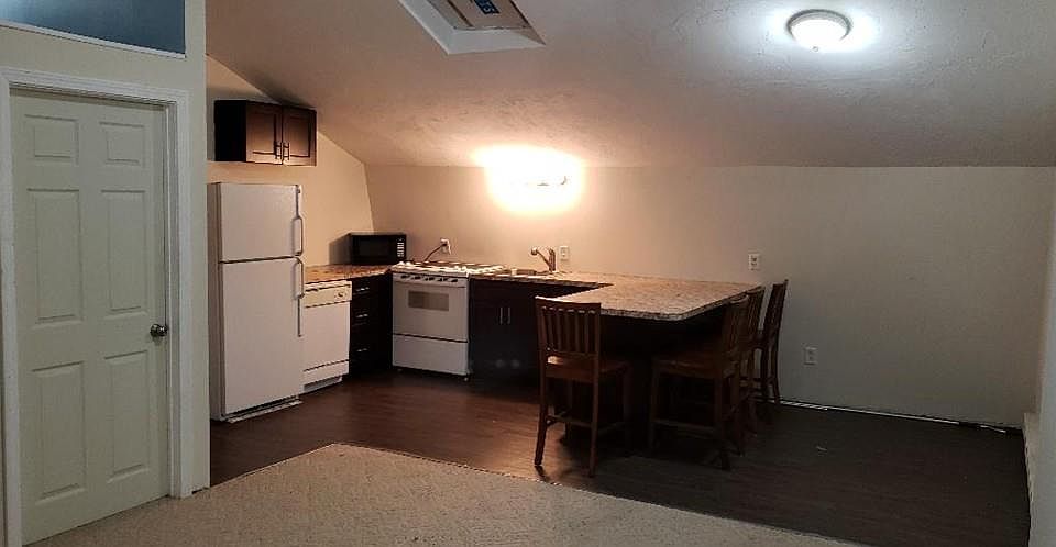 1st image of 51 Bristow St #3