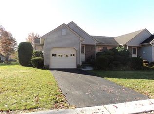 27B Yorkshire Dr, Monroe Twp, NJ 08831