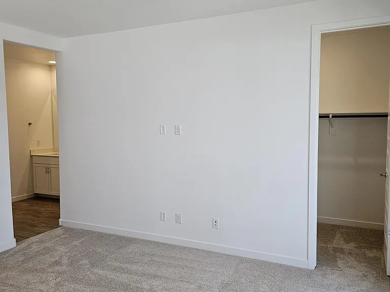 3357 S Primrose Ave — Photo 19