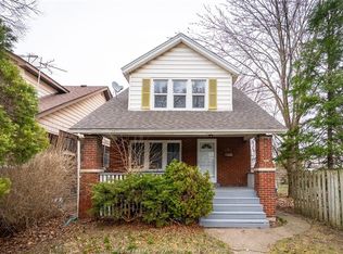 984 McEwan Ave, Windsor, ON N9B 2G2