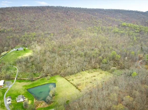 Pinehill Ln, Purcellville, VA 20132