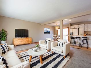 11212 Farnam St, Omaha, NE 68154