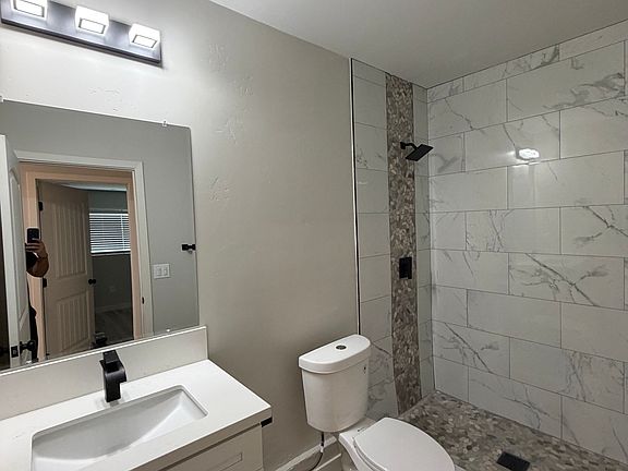 2nd image of 4067-4078 Normal St #4071-1