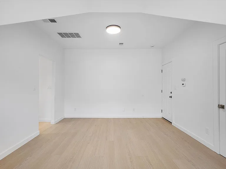 1531 Lafayette St -LU- — Photo 8