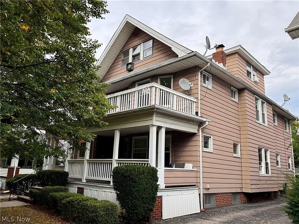 1307 Hathaway Ave #2