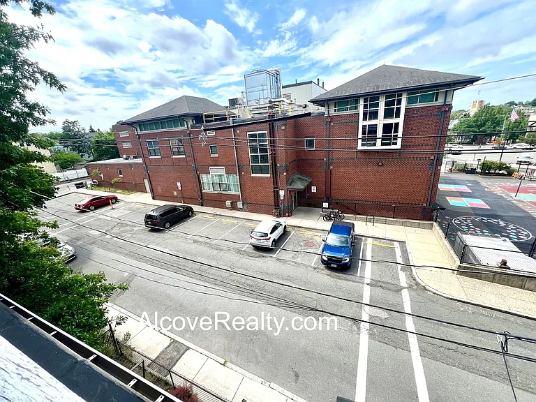 21-3 Sartwell Ave — Photo 14