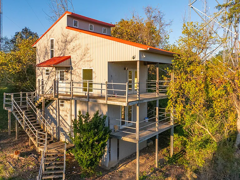 10644 Peach Ridge Rd — Photo 26