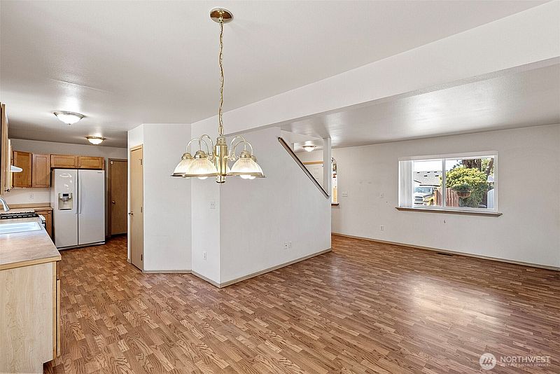 4th image of 865 S 52nd Street