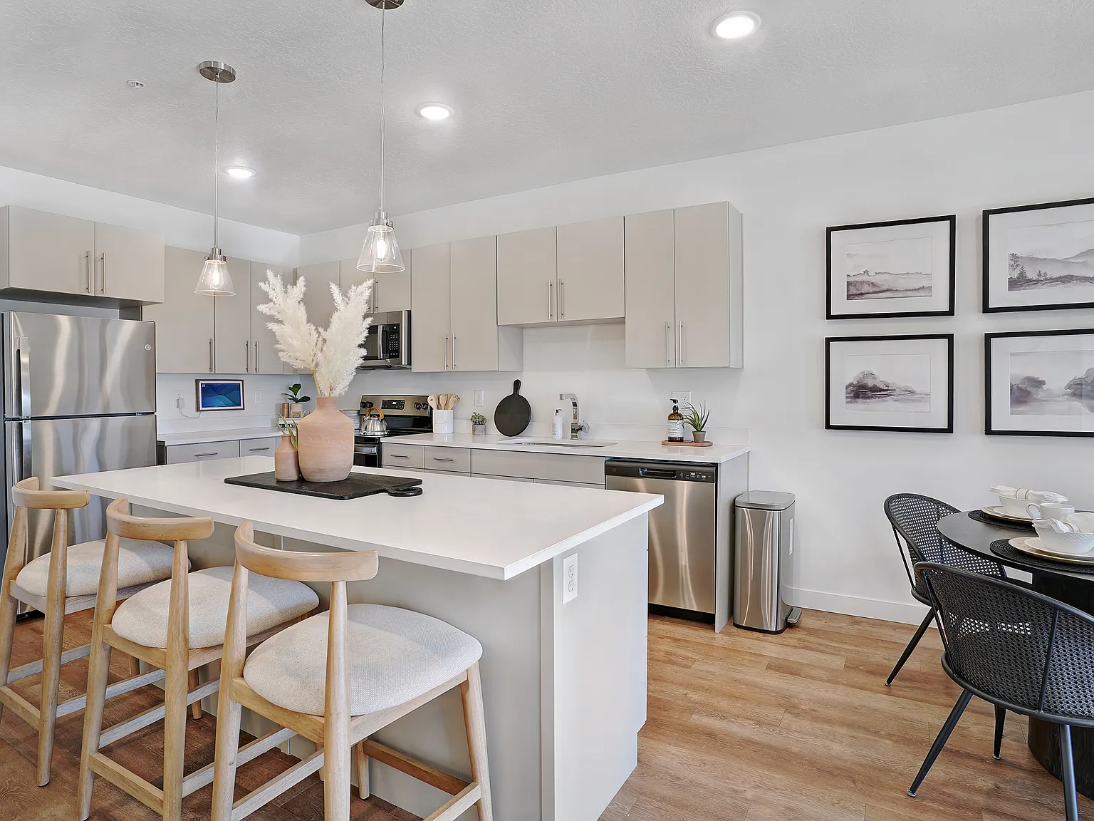 Skyline Peaks Apartments — Photo 3