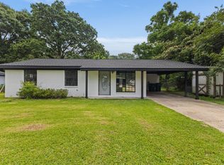 202 Elizabeth Ave, Petal, MS 39465