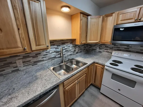 7910 Mayfair Dr #2, Anchorage, AK 99502