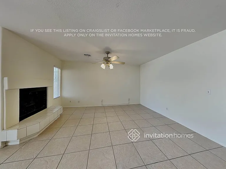 8244 Bermuda Beach Dr — Photo 2