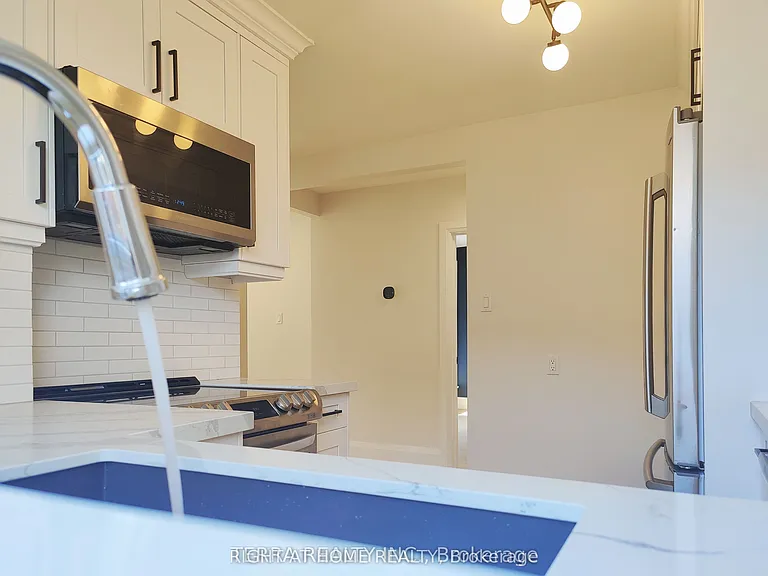 55 Glen Agar Dr — Photo 7