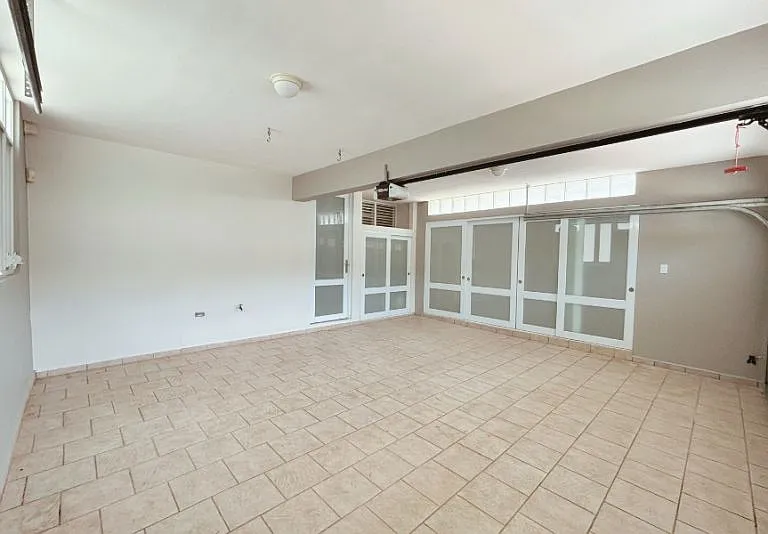 Urb Miraflores 31103 Calle Camelia — Photo 11