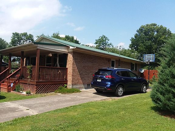 3rd image of 122 Courtland Ave