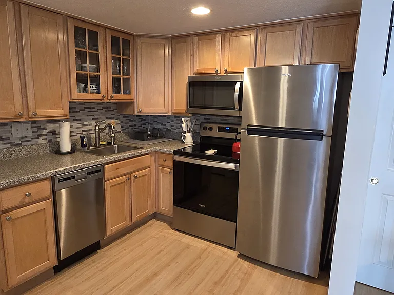 588 Main St #1D — Photo 6