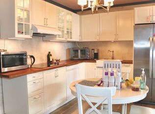 500 Three Islands Blvd APT 920, Hallandale Beach, FL 33009