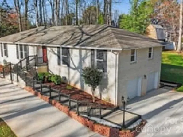 14921 August Ln, Charlotte, NC 28227