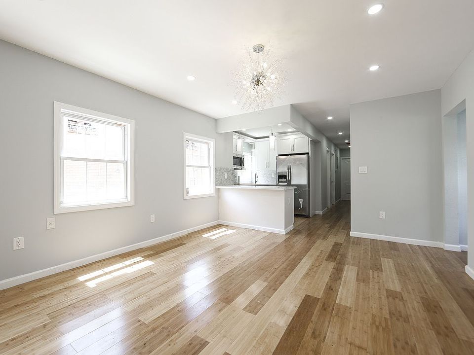 1st image of 11930 165th St