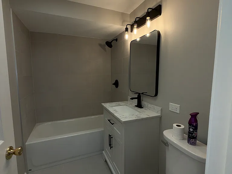 10142 S Western Ave #1R — Photo 2