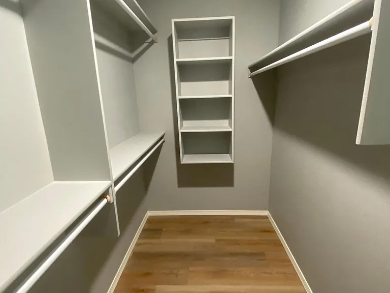 Walk in closet