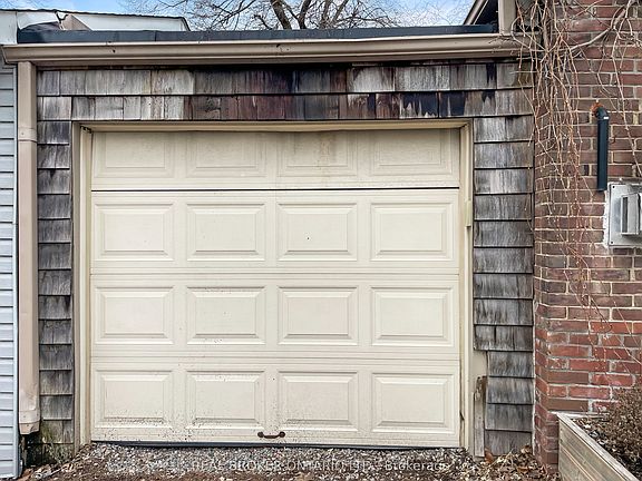 4th image of 80 Courcelette Rd